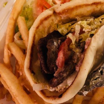 Minerva's III - Gyro Plate - Pizza Near Me - Fall River, Massachusetts