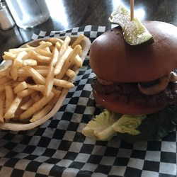 Limber Pine Smokehouse & Taberna - Burger
