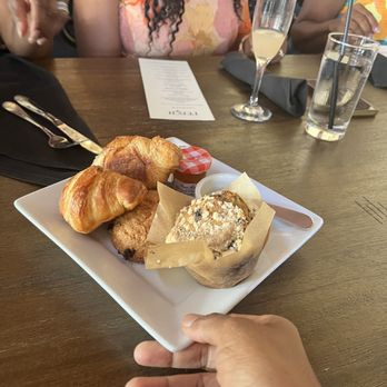 Perch - Pastures for table to share - Lounges Near Me - Los Angeles, California Perch - Pastures for table to share - Lounges Near Me - Los Angeles, California