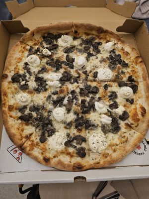 Pompei Pizza by null