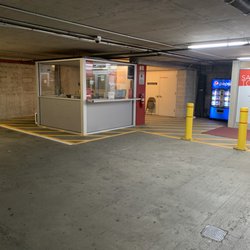 Centerpark Century 21 Parking Garage
