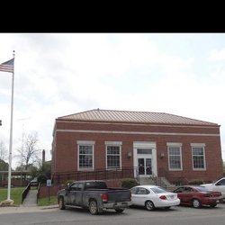 US Post Office - View of front entrance and parking lot of post office