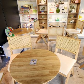 HoneyMe Bakery & Tea - Bakeries Near Me - Bellevue, Washington