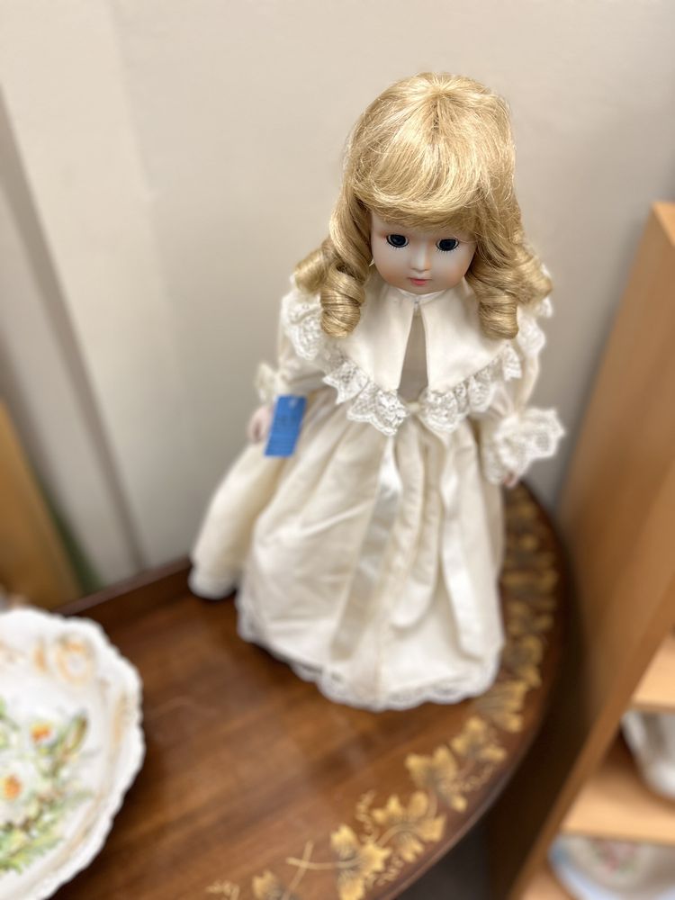 FAVARH THRIFT SHOP 19 Photos 250 Albany Tpke, Canton, Connecticut