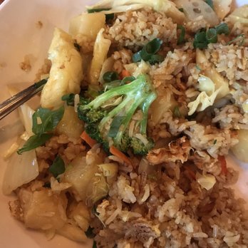 Rangoon Burmese Kitchen - Pineapple fried rice - Burmese Near Me - Honolulu, Hawaii