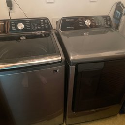 "Brand new" Samsung washer and dryer that haven't worked since day one. "Brand new" Samsung washer and dryer that haven't worked since day one.