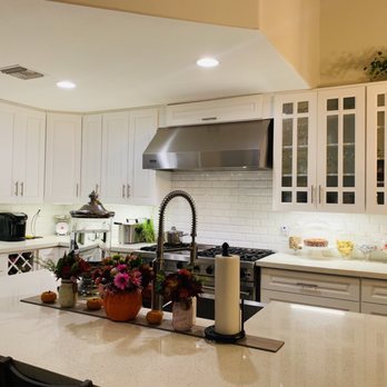 Payless Kitchen Cabinets - Quartz counter top 6 feet - General Contractors Near Me - Glendale, California
