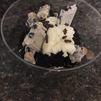 Mo's Southern Style Cooking - Cookies-N-Creme Cake cup - Caterers Near Me Mo's Southern Style Cooking - Cookies-N-Creme Cake cup - Caterers Near Me