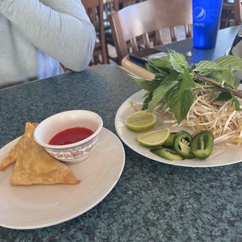 Pho Ong Gia Cali - Best crab ragoon! - Vietnamese Near Me - Wichita, Kansas