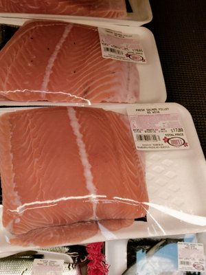 Tamura's Market Wailuku by null