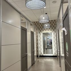 Target - Neat, tidy, uncrowded fitting rooms