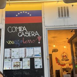 Arepas De Lyna - Outside