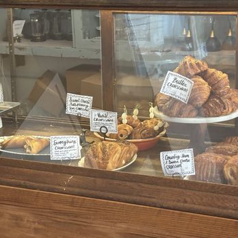 Buttery Baking House - Bakeries Near Me - Petersburg, Virginia Buttery Baking House - Bakeries Near Me - Petersburg, Virginia