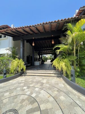 Thompson Zihuatanejo, by Hyatt by null