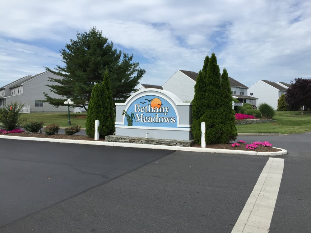 BLUE SKY MANAGEMENT Updated September 2024 38427 Bethany Breeze Dr