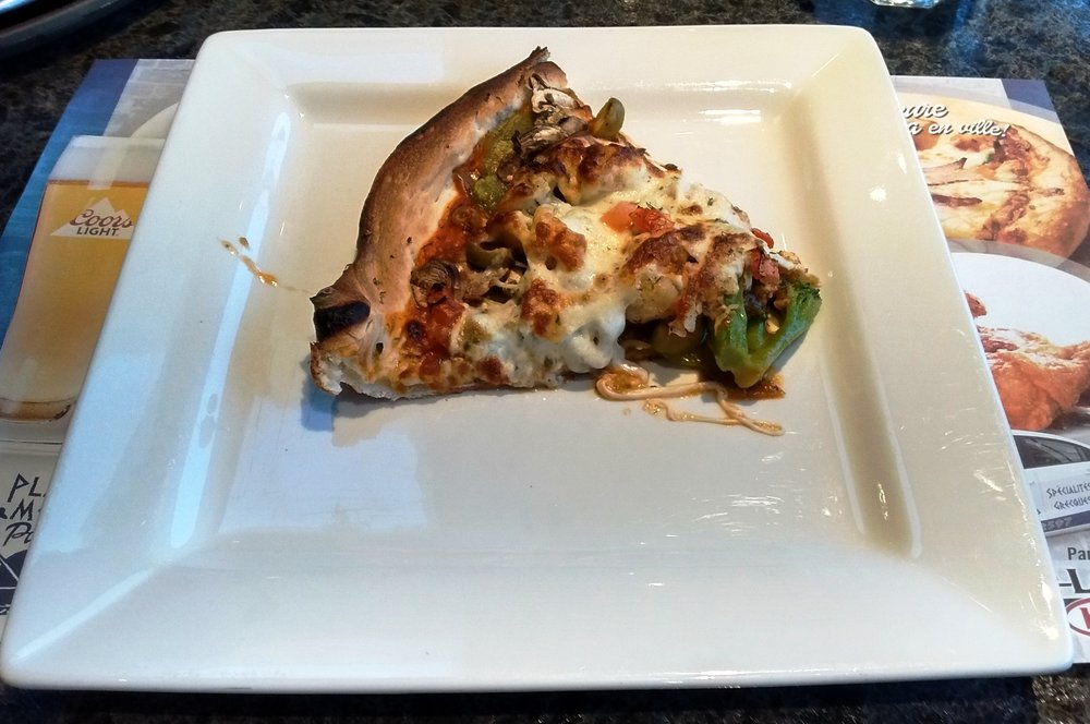 PLACE MONTLAURIER PIZZÉRIA 15 Photos MontLaurier, Quebec Pizza