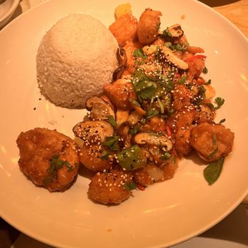 The Cheesecake Factory - Crispy Pineapple Chicken and Shrimp - Desserts Near Me - Albuquerque, New Mexico The Cheesecake Factory - Crispy Pineapple Chicken and Shrimp - Desserts Near Me - Albuquerque, New Mexico