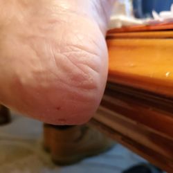 K Nail cut my sister's foot during a pedicure!