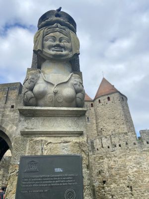 Château et remparts de la cité de Carcassonne by null