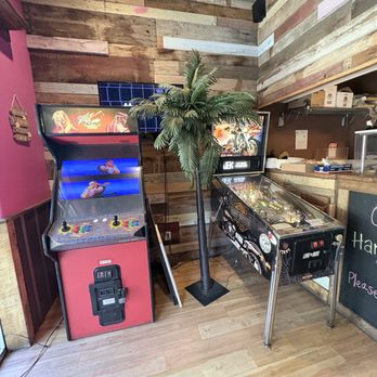 Hang 10 Hawaiian BBQ - Inside - Hawaiian Near Me - Spokane, Washington