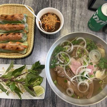Pho Le Vietnamese Restaurant - Pork 45 Goi Cuon Spring Rolls, 17 Pho Bo Vien - Vietnamese Near Me - Moreno Valley, California