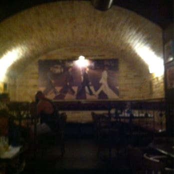 The Cavern Pub - Irish Near Me - Civitanova Marche, MC