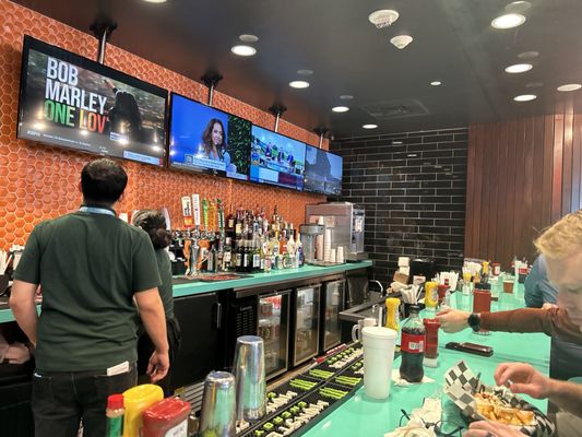 Hubcap Grill & Beer Yard by null