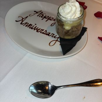 MRBL - Anniversary banana pudding cake - Steakhouses Near Me - Bellevue, Kentucky