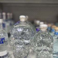 Bozz N Puff Liquor and Smoke Shop