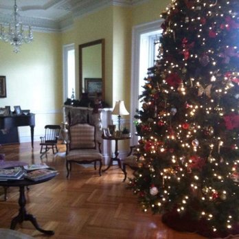 Marble Mansion Inn - Formal sitting room - Bed & Breakfast Near Me - Fair Haven, Vermont
