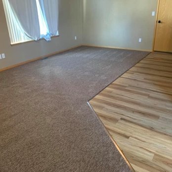 A Y E G Flooring Installer - an empty room - Flooring Near Me