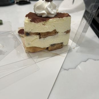 Honolulu Rose Cake Shop - Custom Cakes Near Me - Honolulu, Hawaii Honolulu Rose Cake Shop - Custom Cakes Near Me - Honolulu, Hawaii