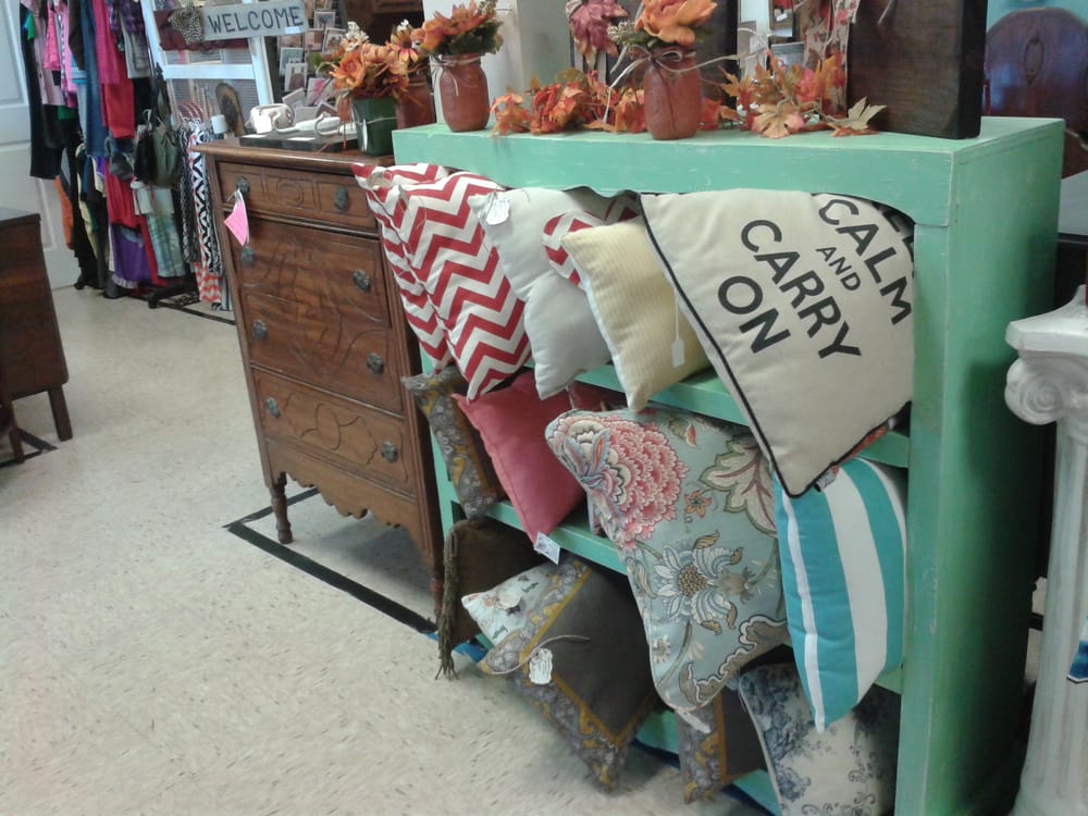 BLOOMIN’ DEALS Updated October 2024 252 Hwy 52 W, Portland