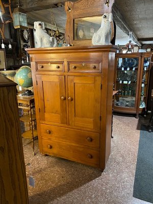 Town & Country Antique Shop