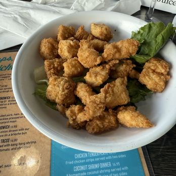 The Reef Bar and Grill - Grouper bites - Dive Bars Near Me - Madeira Beach, Florida