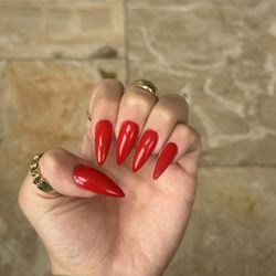 Ariane Nails