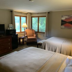 Troutfitter Fly Shop and Inn - Double Room / Full Size Beds