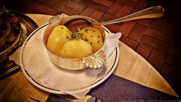 Altes Gasthaus Leve by null
