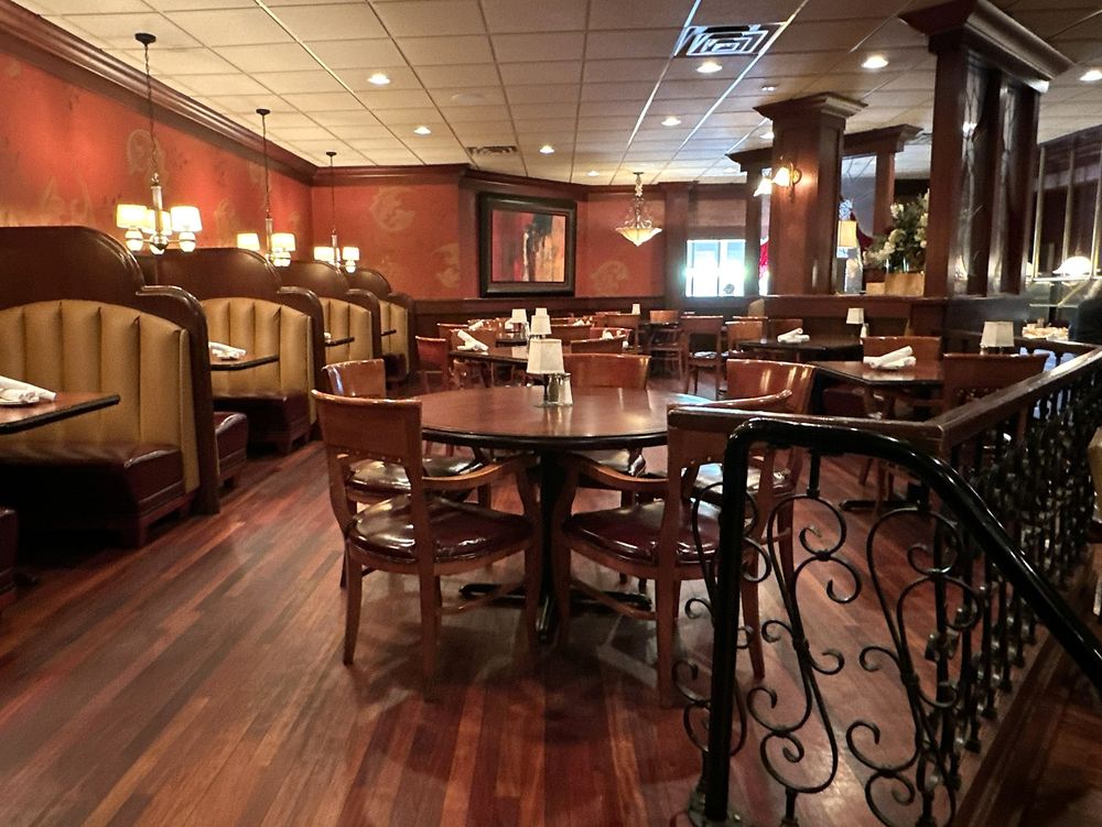 Minervas Restaurant - Sioux Falls