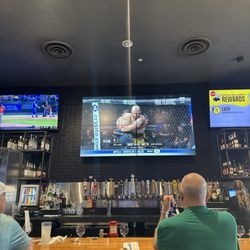 Buffalo Wild Wings - Bar area for fight night!