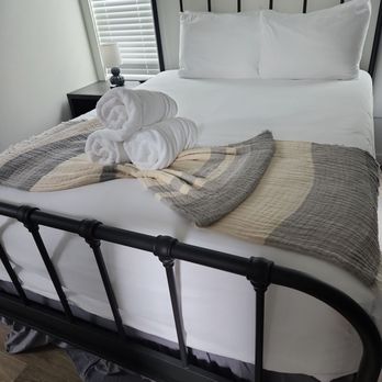 Diva Dust Busters - Home Cleaning Near Me
