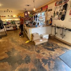 Society Skatepark & Coffee - Pro shop