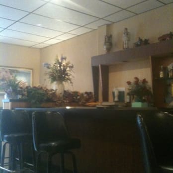 Hamilton Restaurant - Bar - Hot Dogs Near Me - Carlisle, Pennsylvania