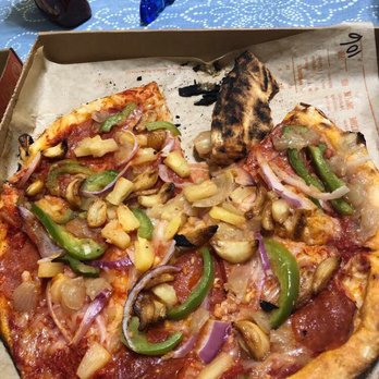 Blaze Pizza - Salad Near Me - Pasadena, California Blaze Pizza - Salad Near Me - Pasadena, California