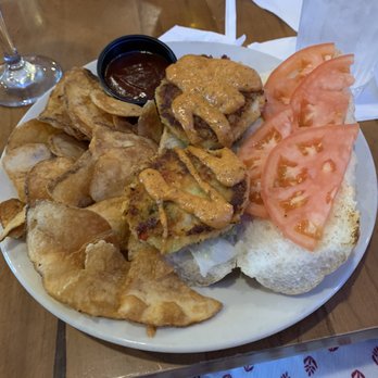 Fort Mitchell Public House Bar and Grill - Crab cake poboy - American Near Me - Fort Mitchell, Kentucky
