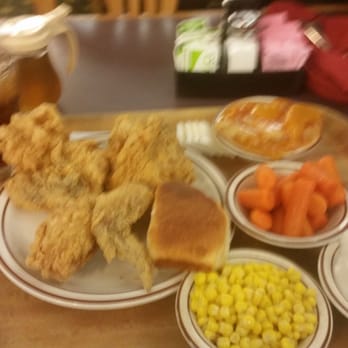 Underwood's Cafeteria - Momma Underwoods fried chicken. Probably my favorite dish here. And the peach cobbler. So so good. - Barbeque Near Me - Brownwood, Texas Underwood's Cafeteria - Momma Underwoods fried chicken. Probably my favorite dish here. And the peach cobbler. So so good. - Barbeque Near Me - Brownwood, Texas
