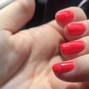 Nail Center - Side view of the lumpy top coat. You can see brush strokes. - Nail Salons Near Me - Roanoke, Virginia