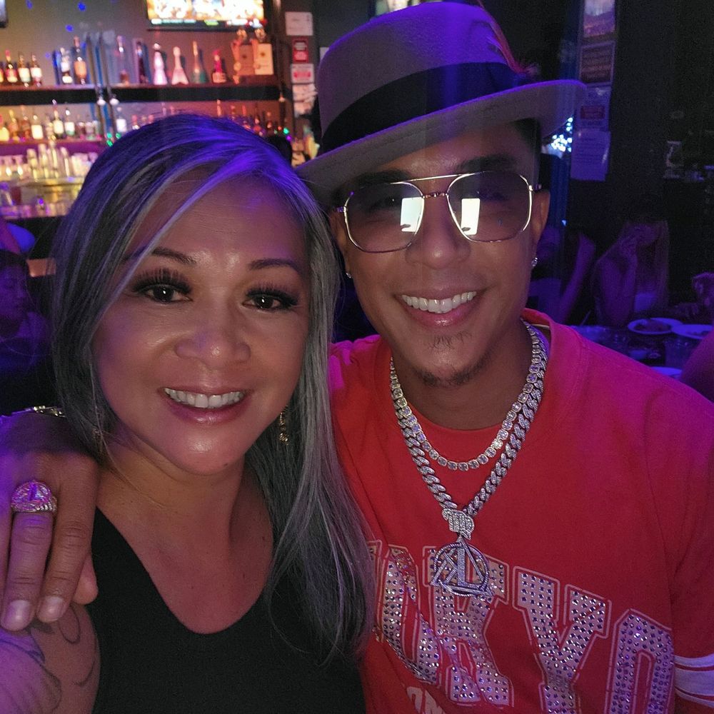 Gimik Republik - With Kris Lawrence - Filipino Singer - Karaoke Near Me - Las Vegas, Nevada