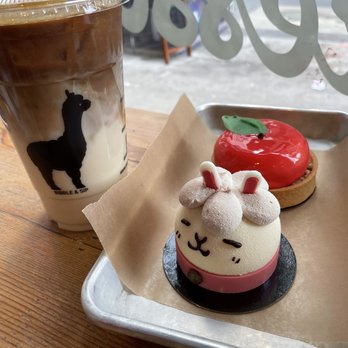 Bibble & Sip - Ice Iced Latte, Lucky Hazelnut and Apple lychee tart - Coffee & Tea Near Me - New York, New York
