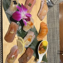 10 pieces Omakase Nigiri 10 pieces Omakase Nigiri